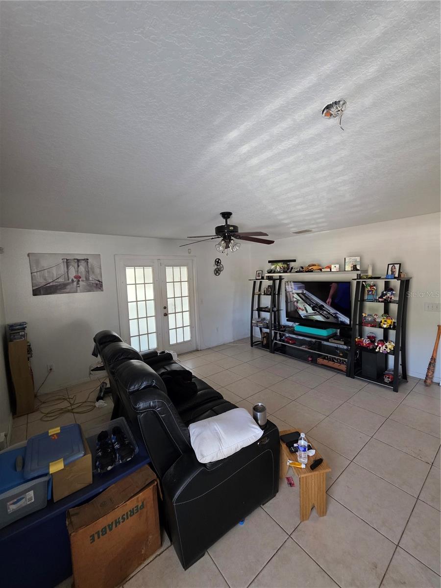 8725 N 13TH ST, TAMPA, FL, 33604