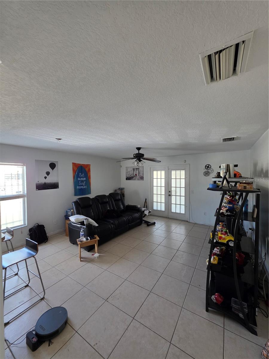 8725 N 13TH ST, TAMPA, FL, 33604