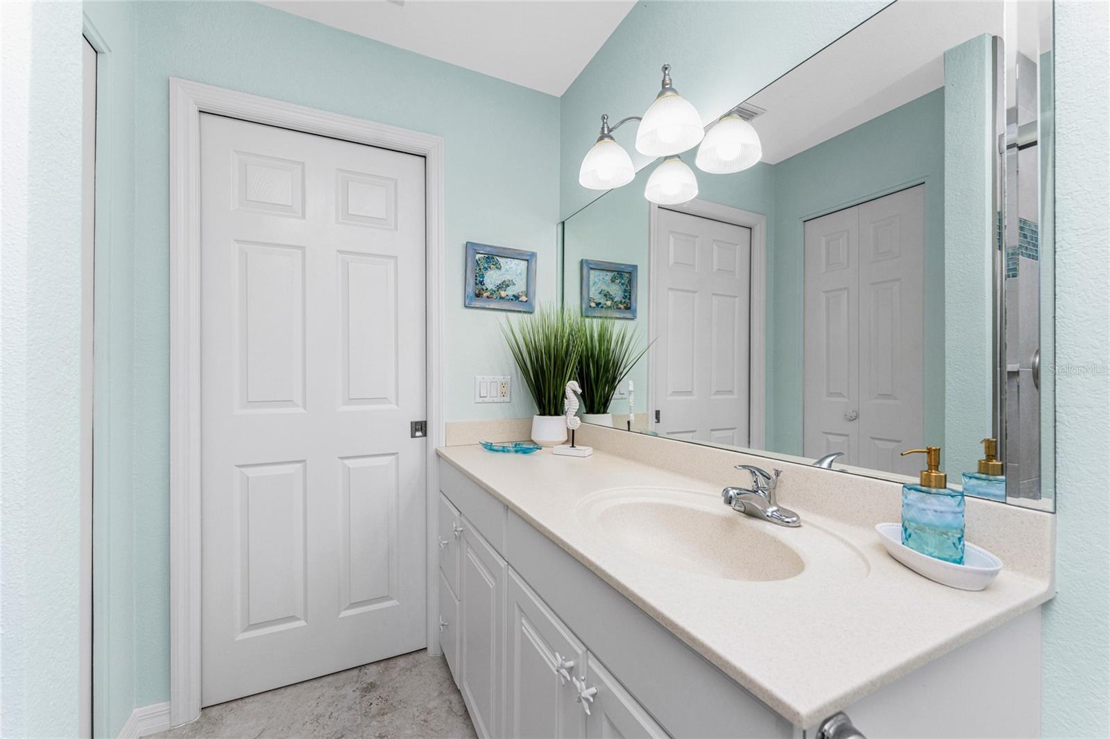 2845 N BEACH RD, ENGLEWOOD, FL, 34223