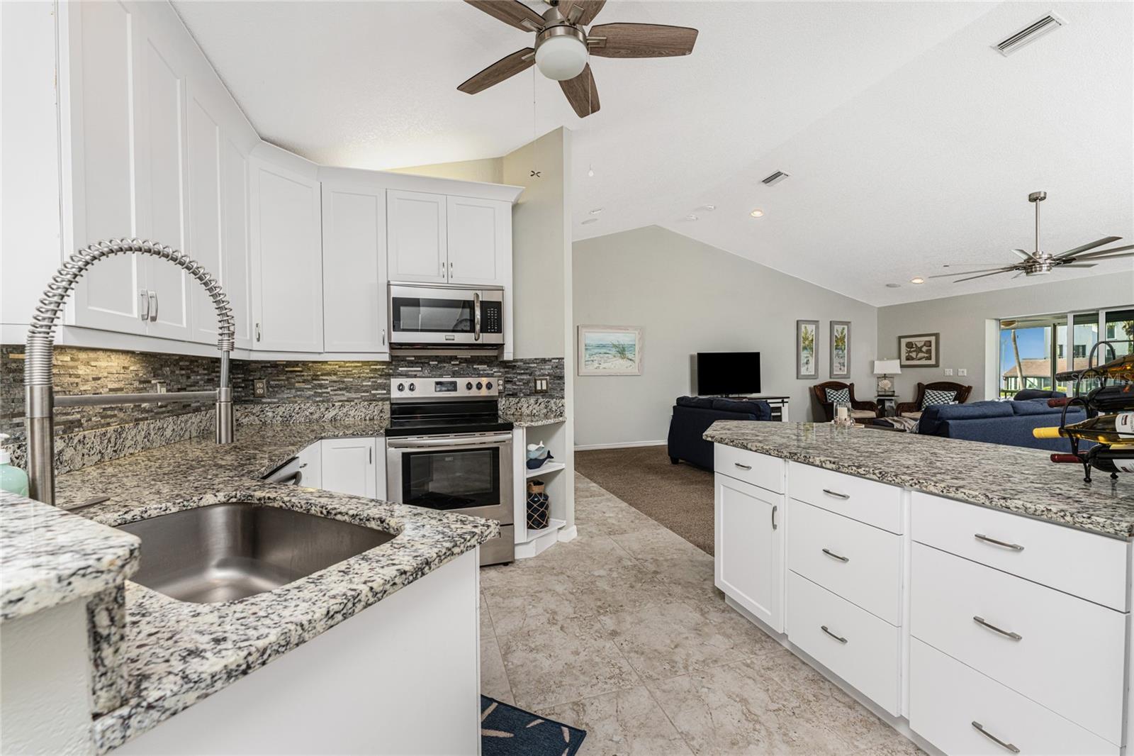 2845 N BEACH RD, ENGLEWOOD, FL, 34223