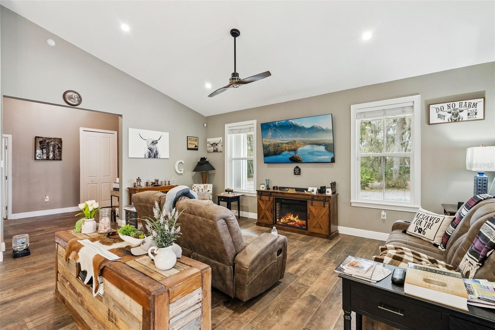 160 LUSH LN, DELTONA, FL, 32738