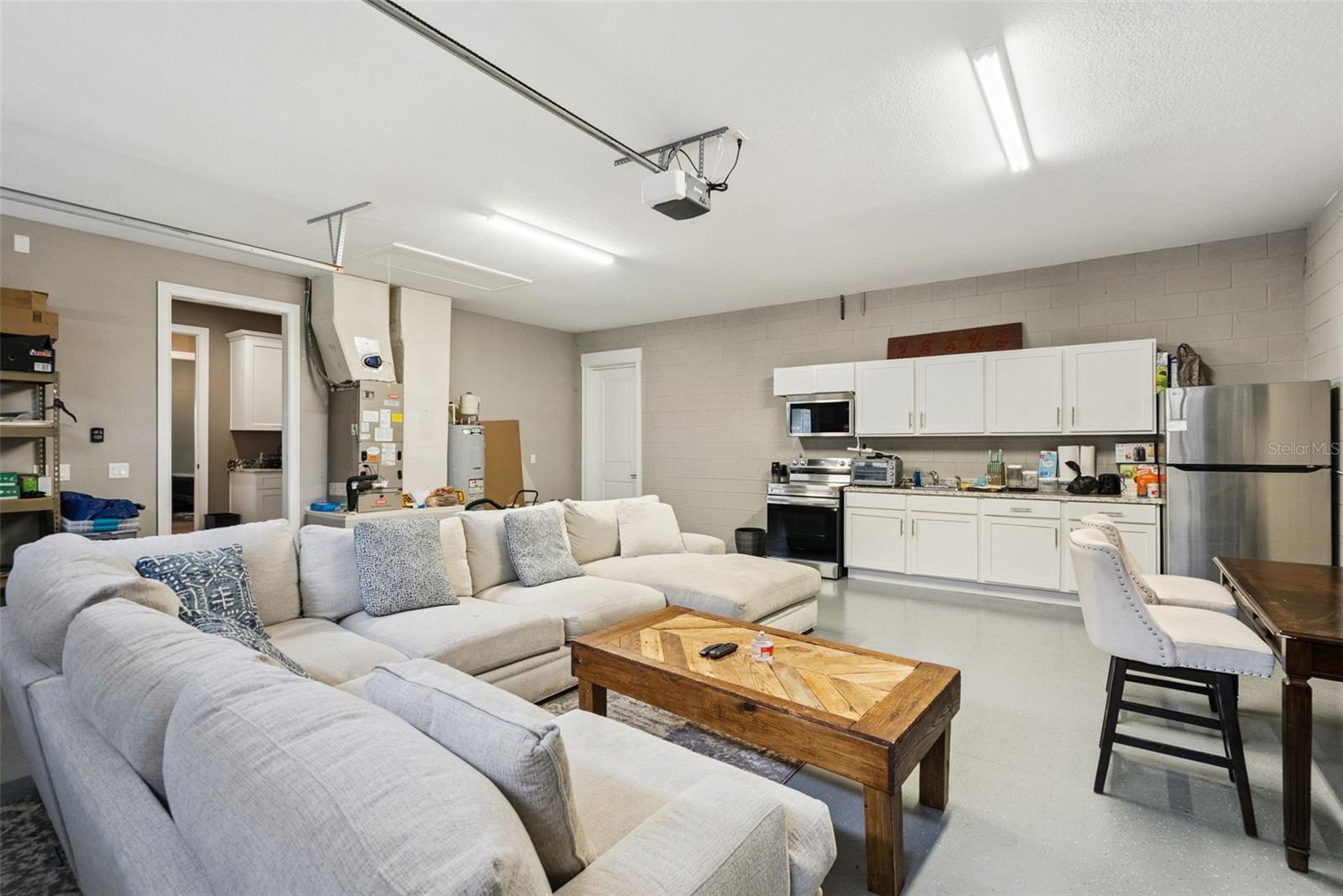 160 LUSH LN, DELTONA, FL, 32738