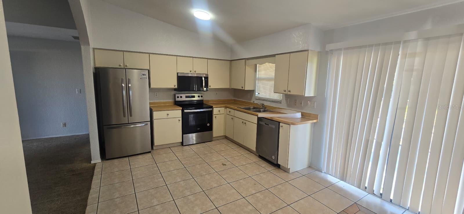 525 ALTOONA ST NW, PORT CHARLOTTE, FL, 33948