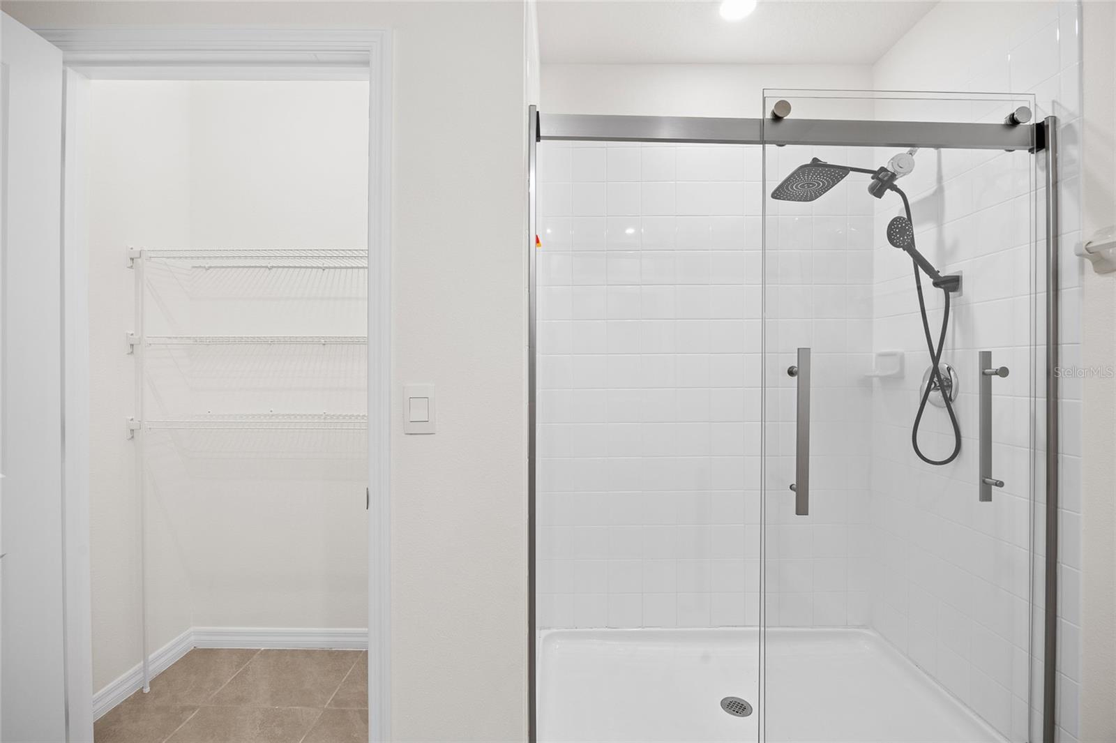 9176 FORGE BREEZE LOOP, WESLEY CHAPEL, FL, 33545