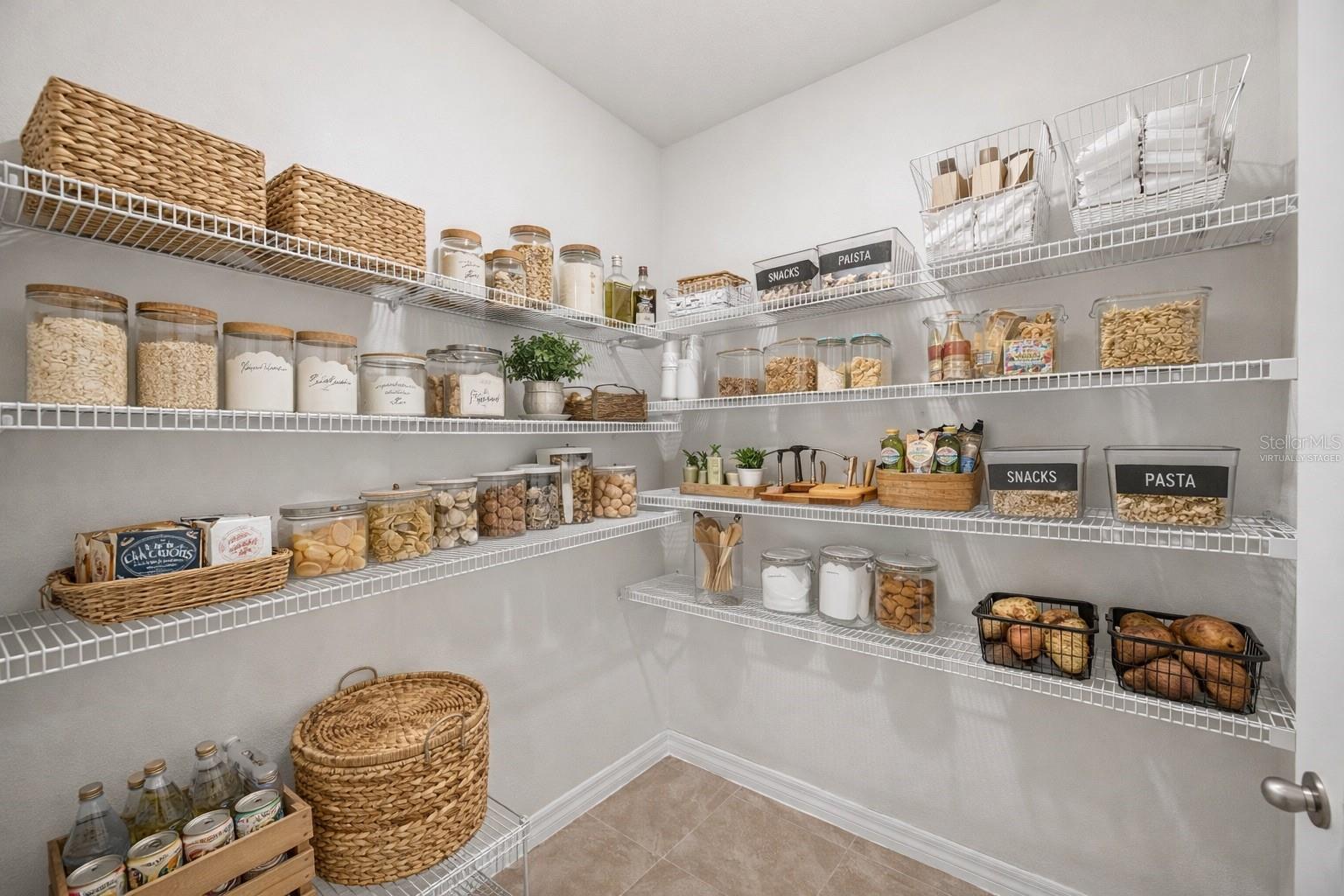 9176 FORGE BREEZE LOOP, WESLEY CHAPEL, FL, 33545