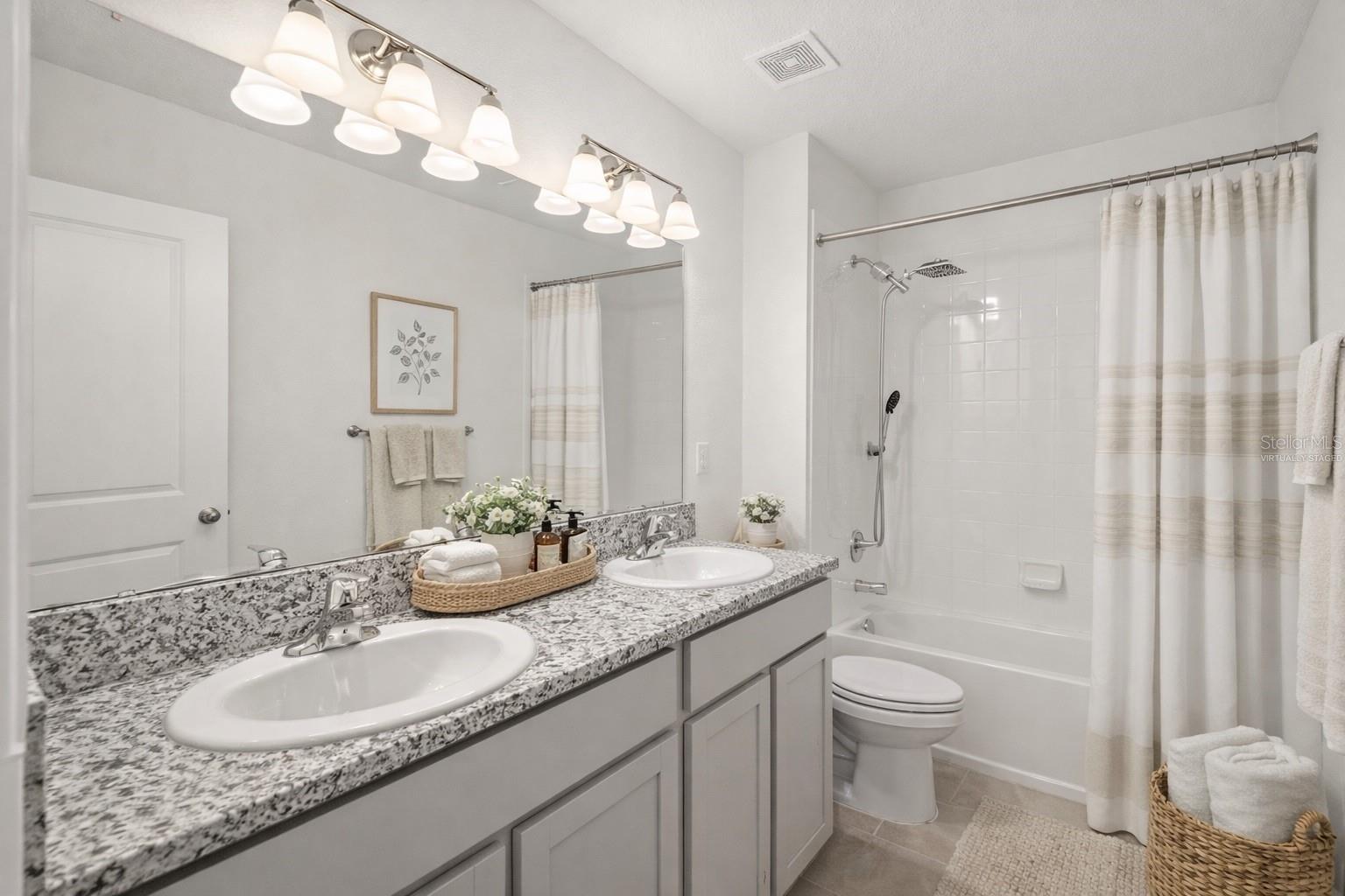 9176 FORGE BREEZE LOOP, WESLEY CHAPEL, FL, 33545