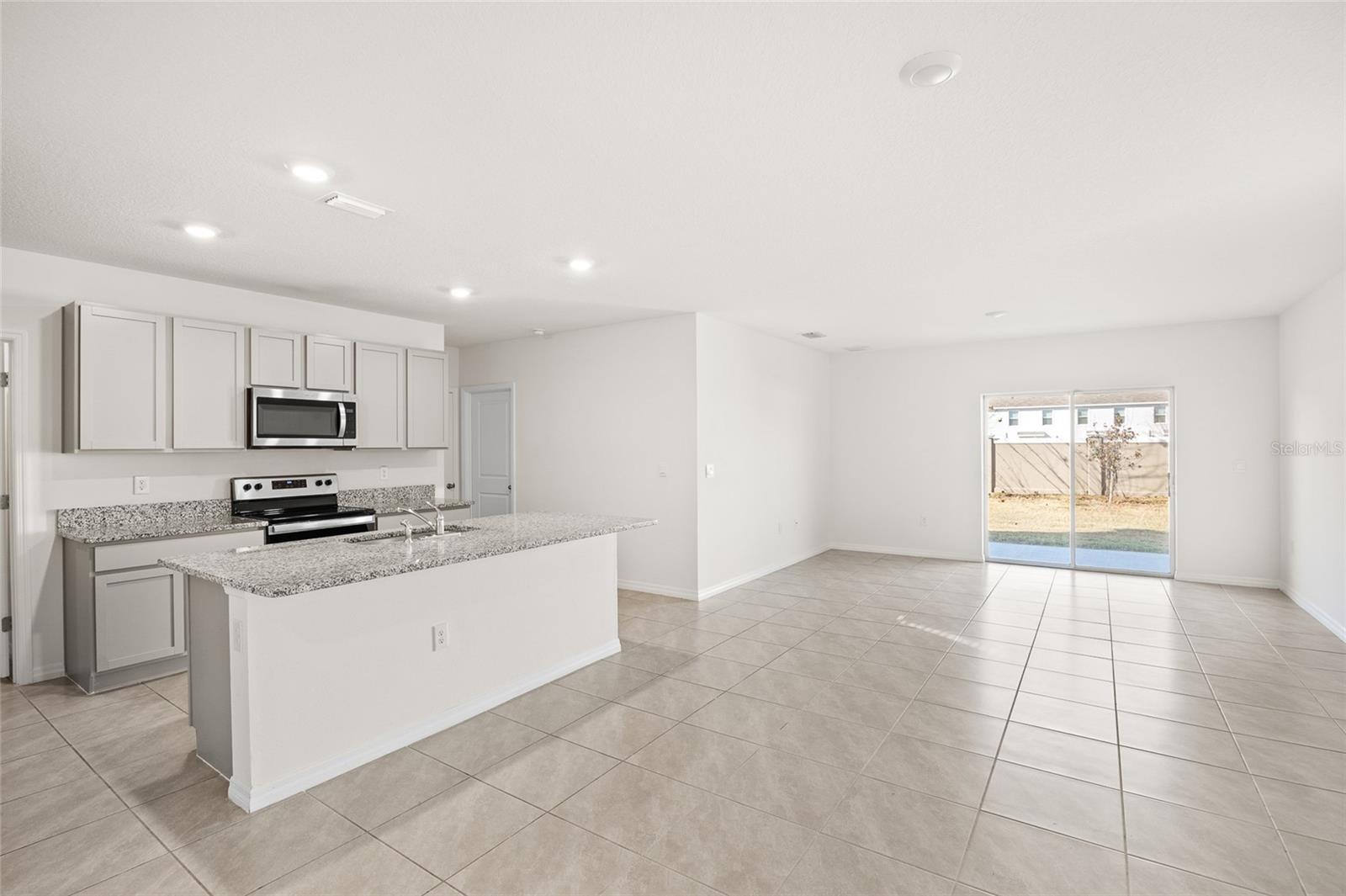 9176 FORGE BREEZE LOOP, WESLEY CHAPEL, FL, 33545