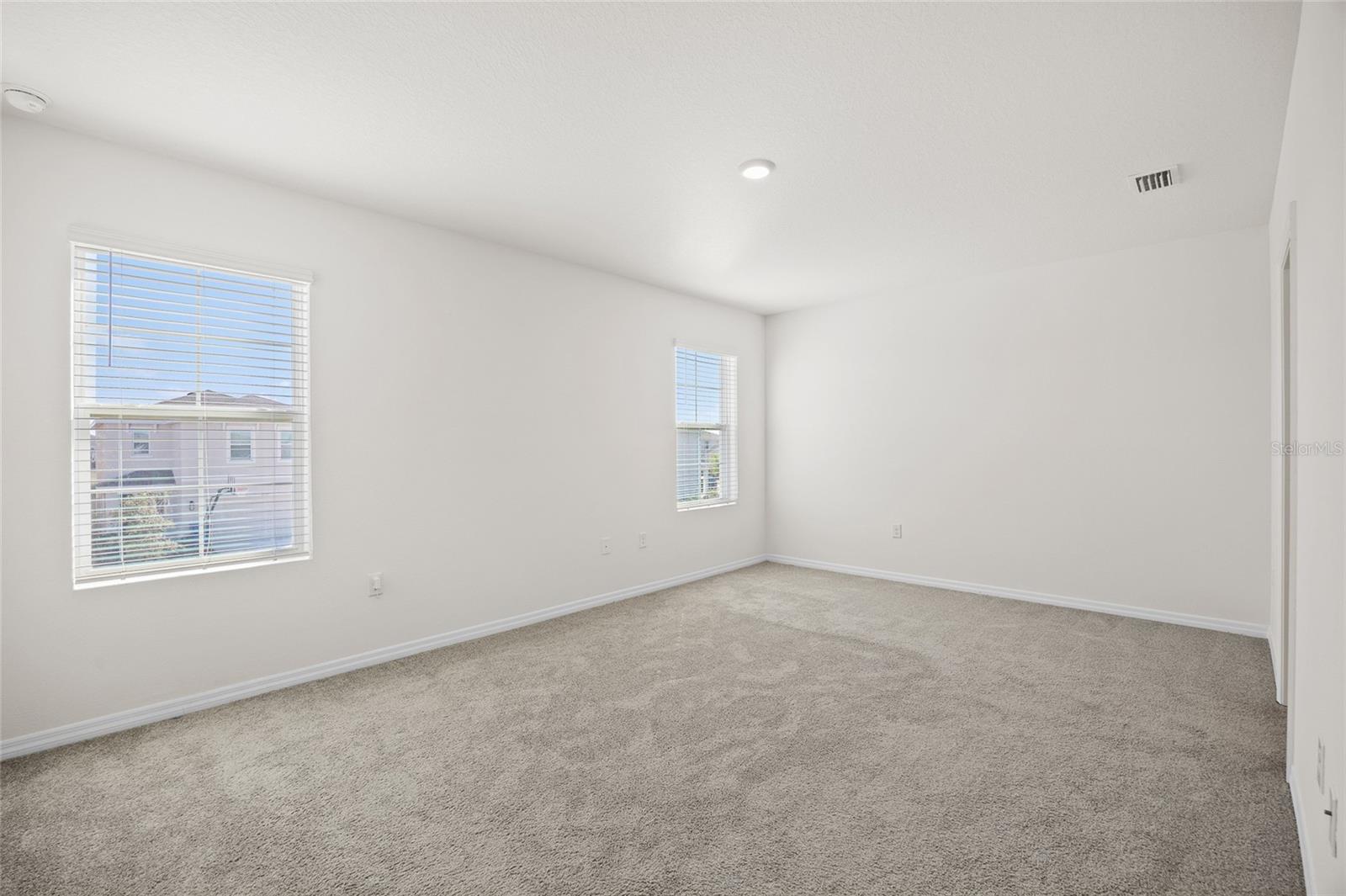 9176 FORGE BREEZE LOOP, WESLEY CHAPEL, FL, 33545