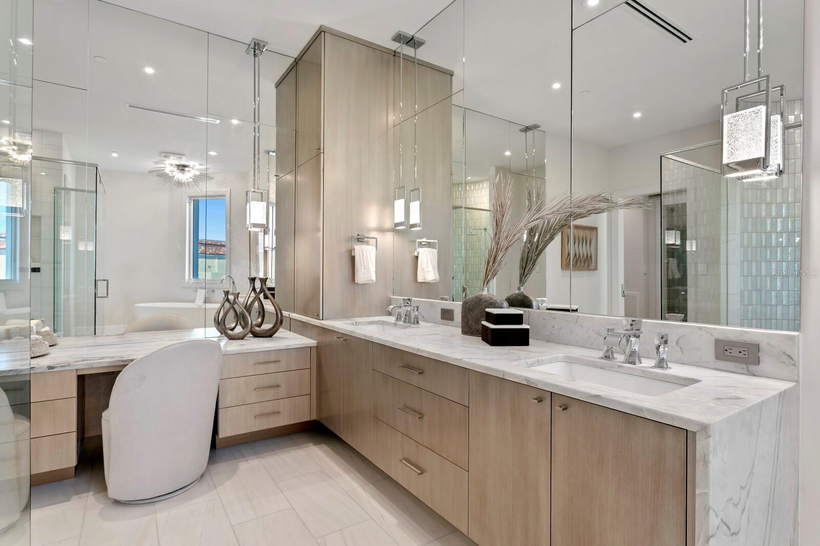 TB8471709 Property Photo