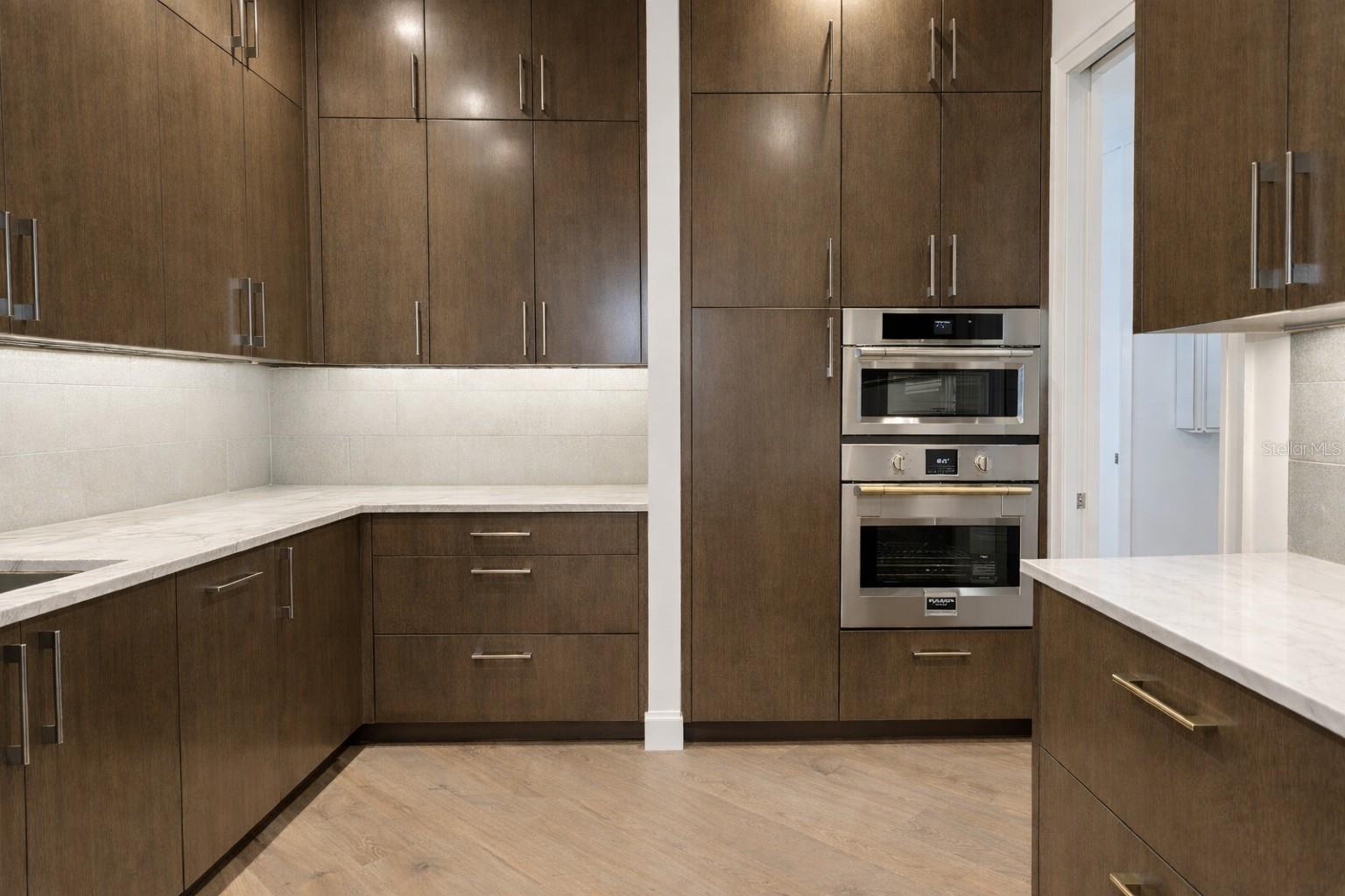 TB8471709 Property Photo