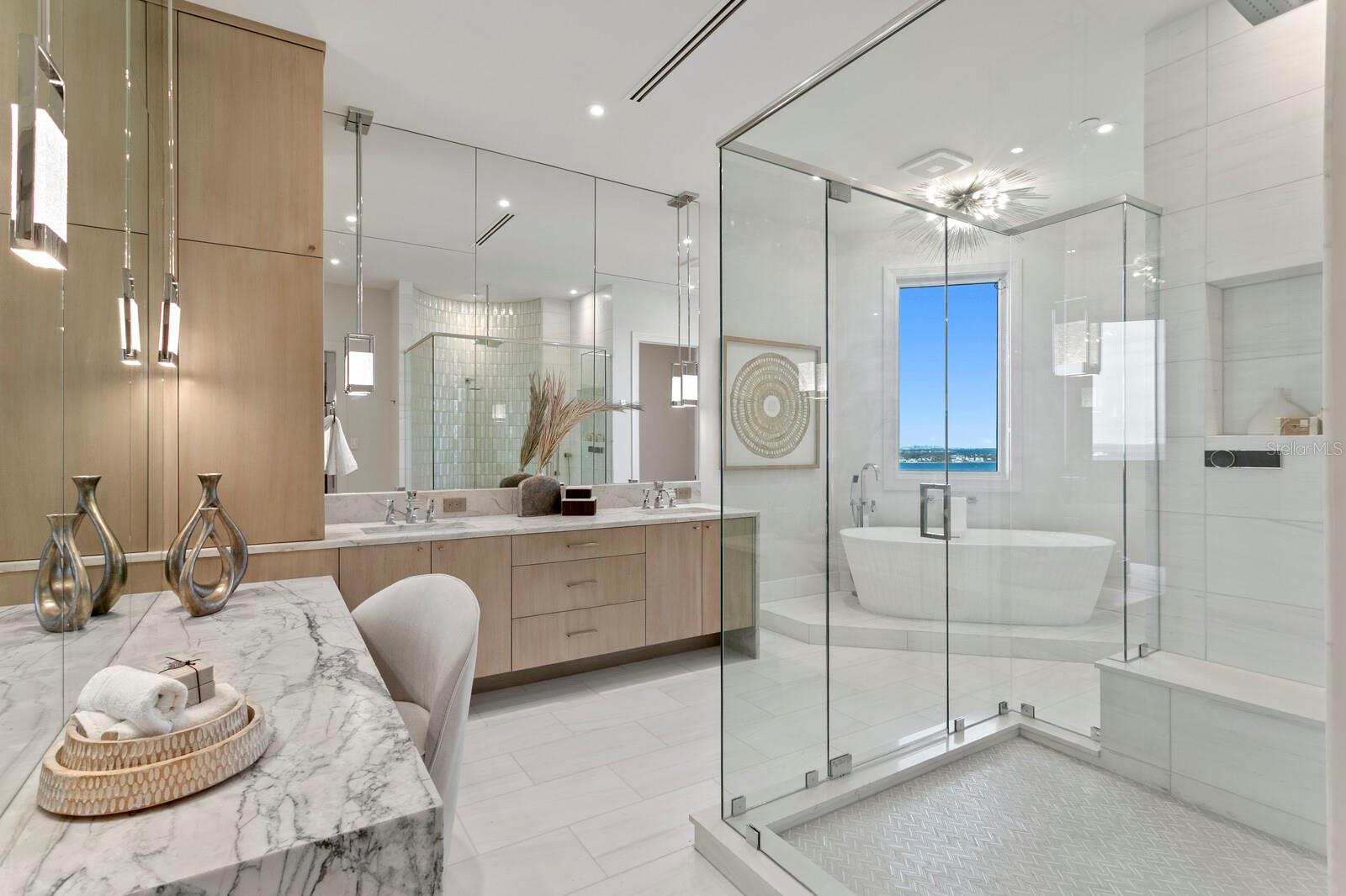 TB8471709 Property Photo