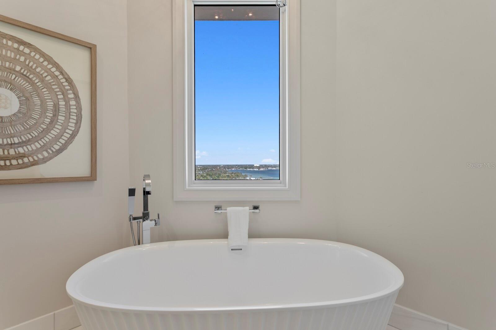 TB8471709 Property Photo