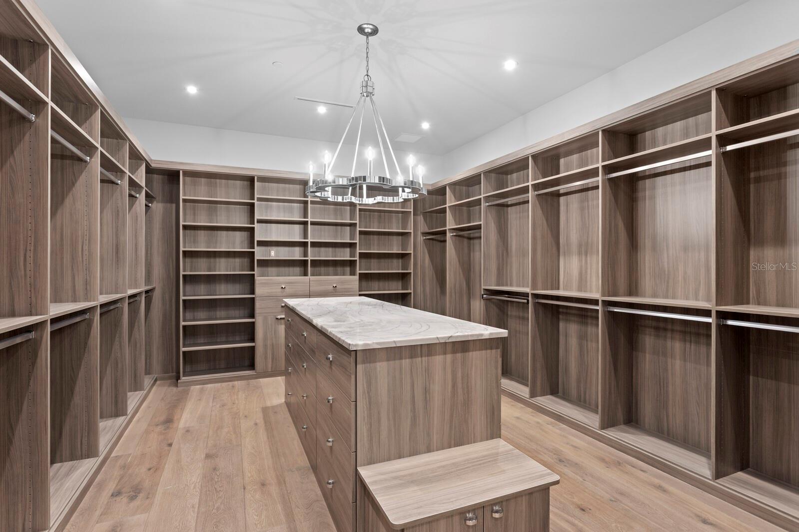 TB8471709 Property Photo