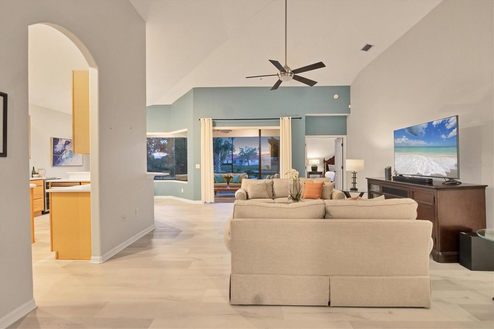 6458 TAILFEATHER WAY, BRADENTON, FL, 34203