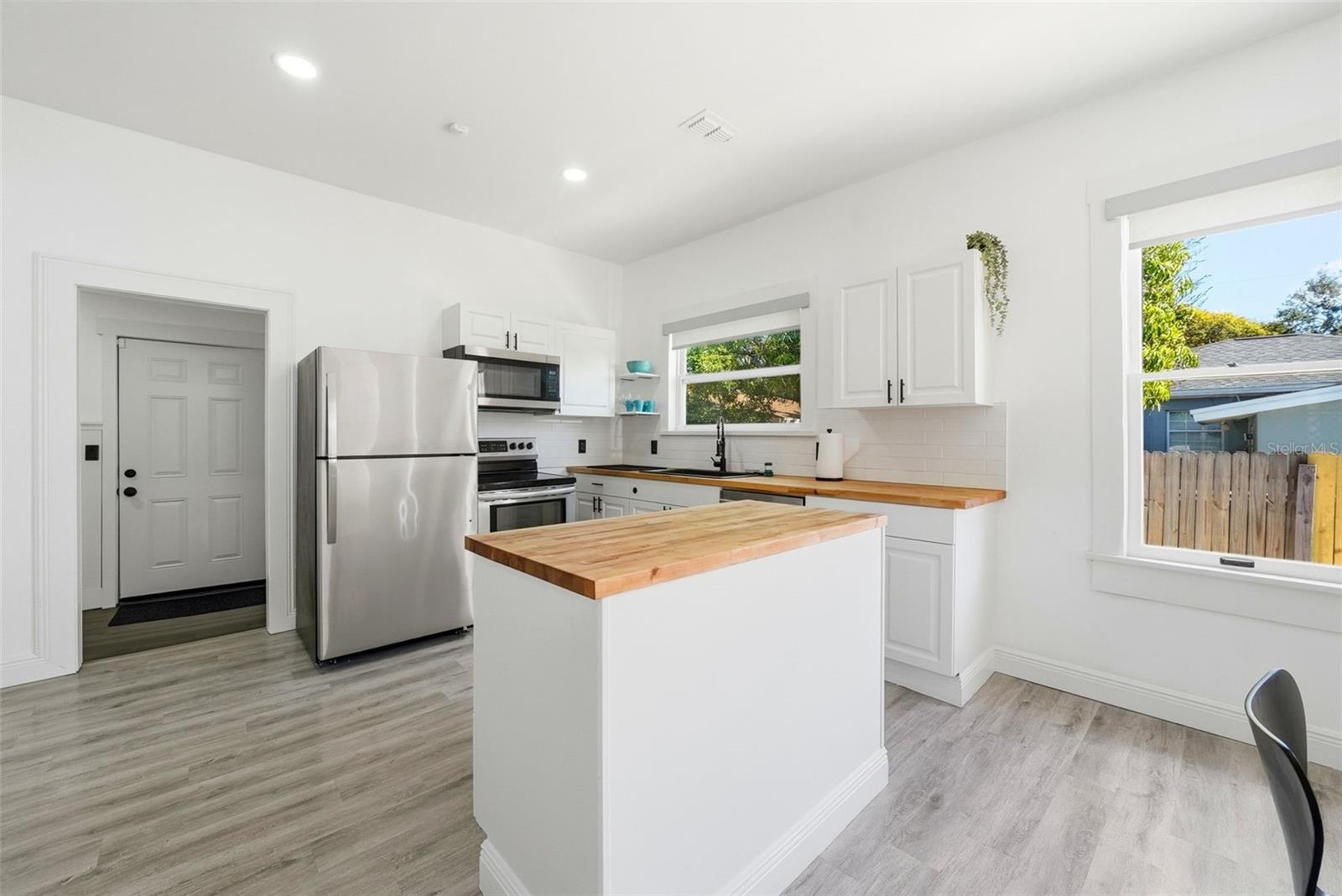 1024 E 19TH AVE, TAMPA, FL, 33605