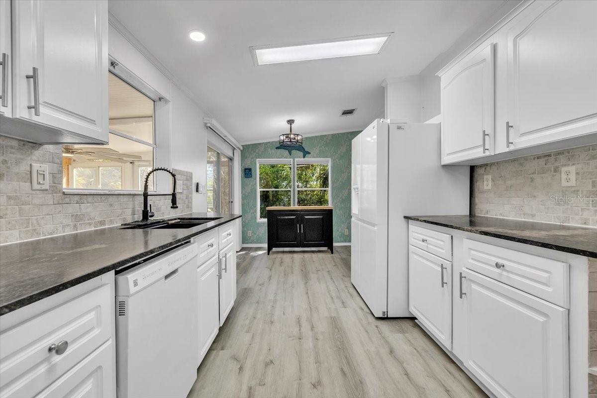 C7521385 Property Photo