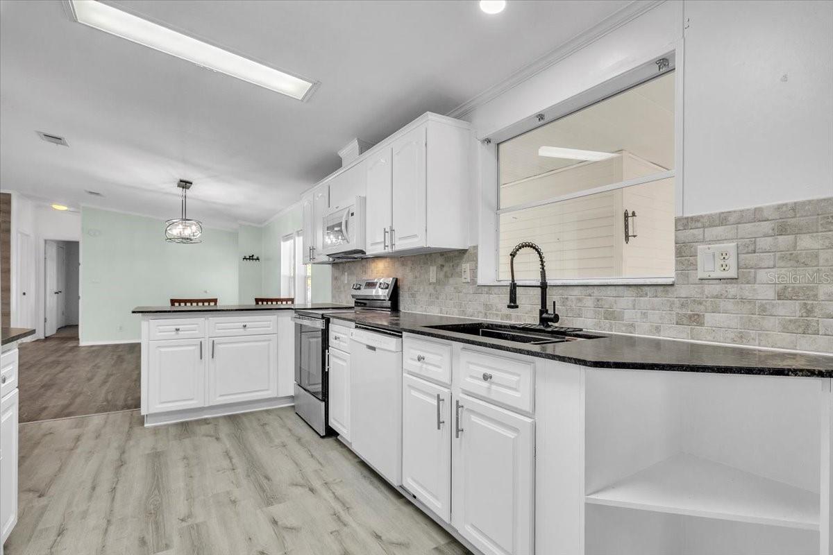 C7521385 Property Photo