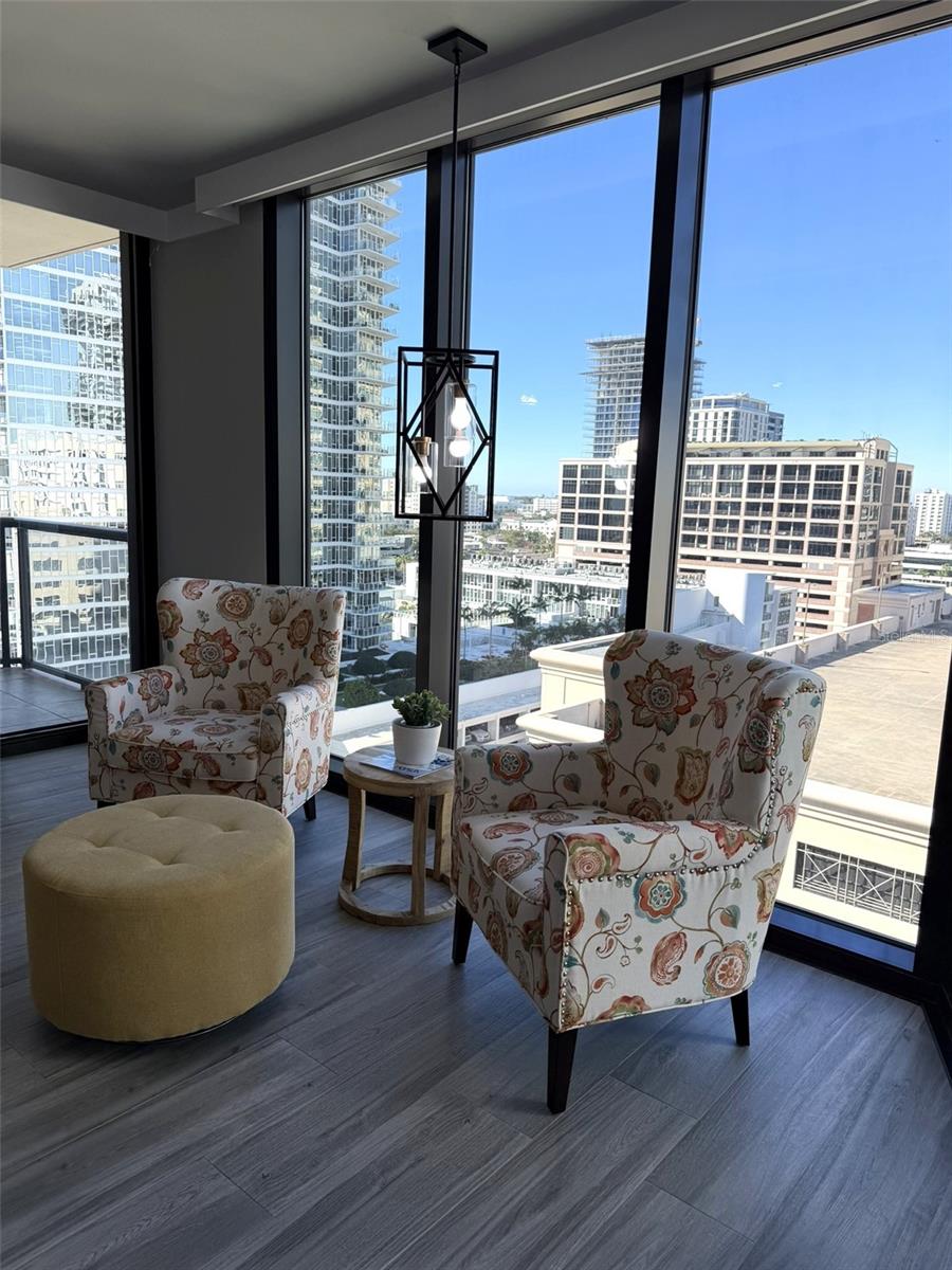 1 BEACH DR SE #1310, ST PETERSBURG, FL, 33701