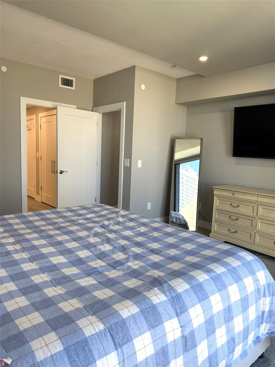 1 BEACH DR SE #1310, ST PETERSBURG, FL, 33701