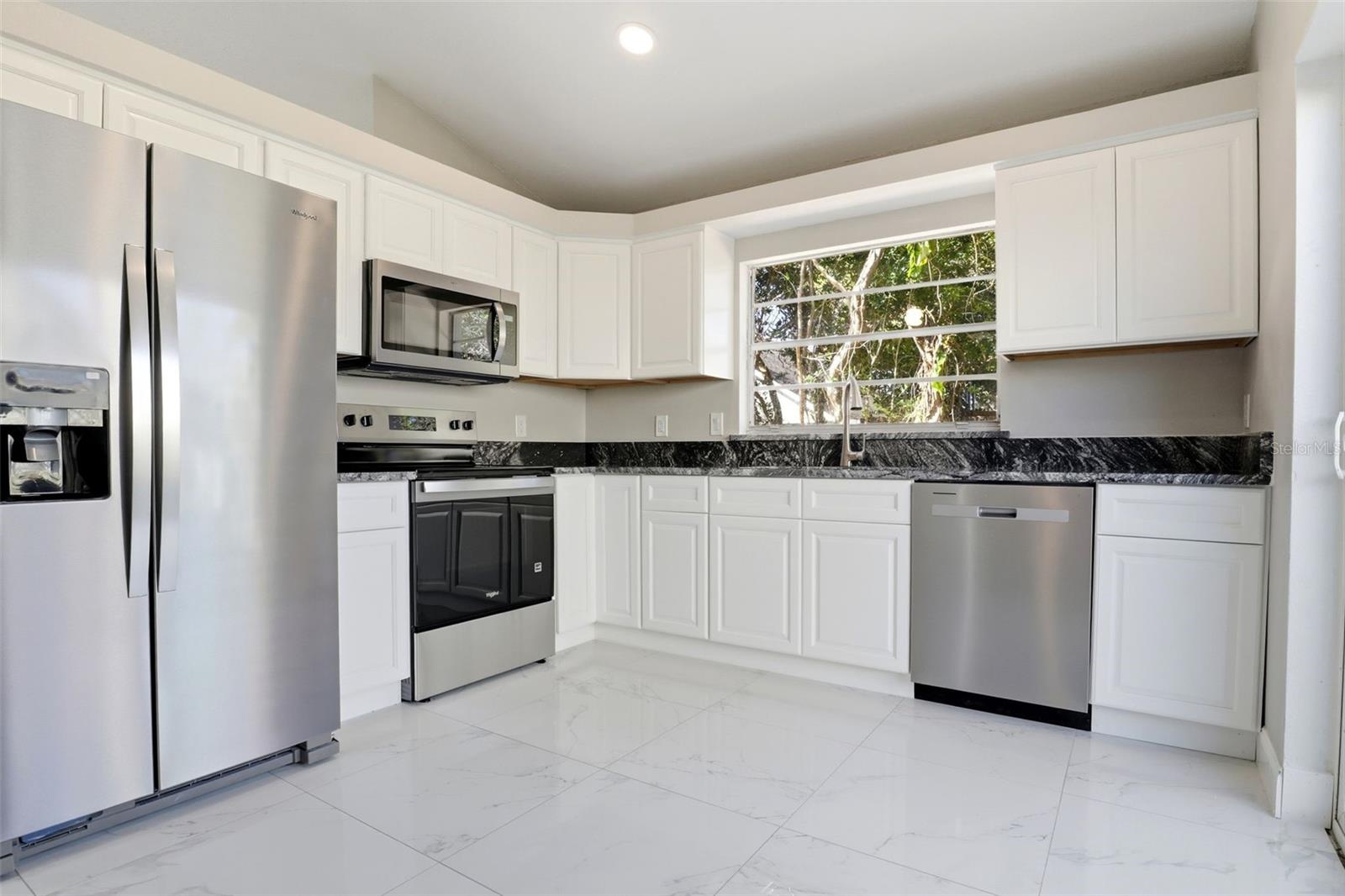 676 WEYBRIDGE CT, LAKE MARY, FL, 32746