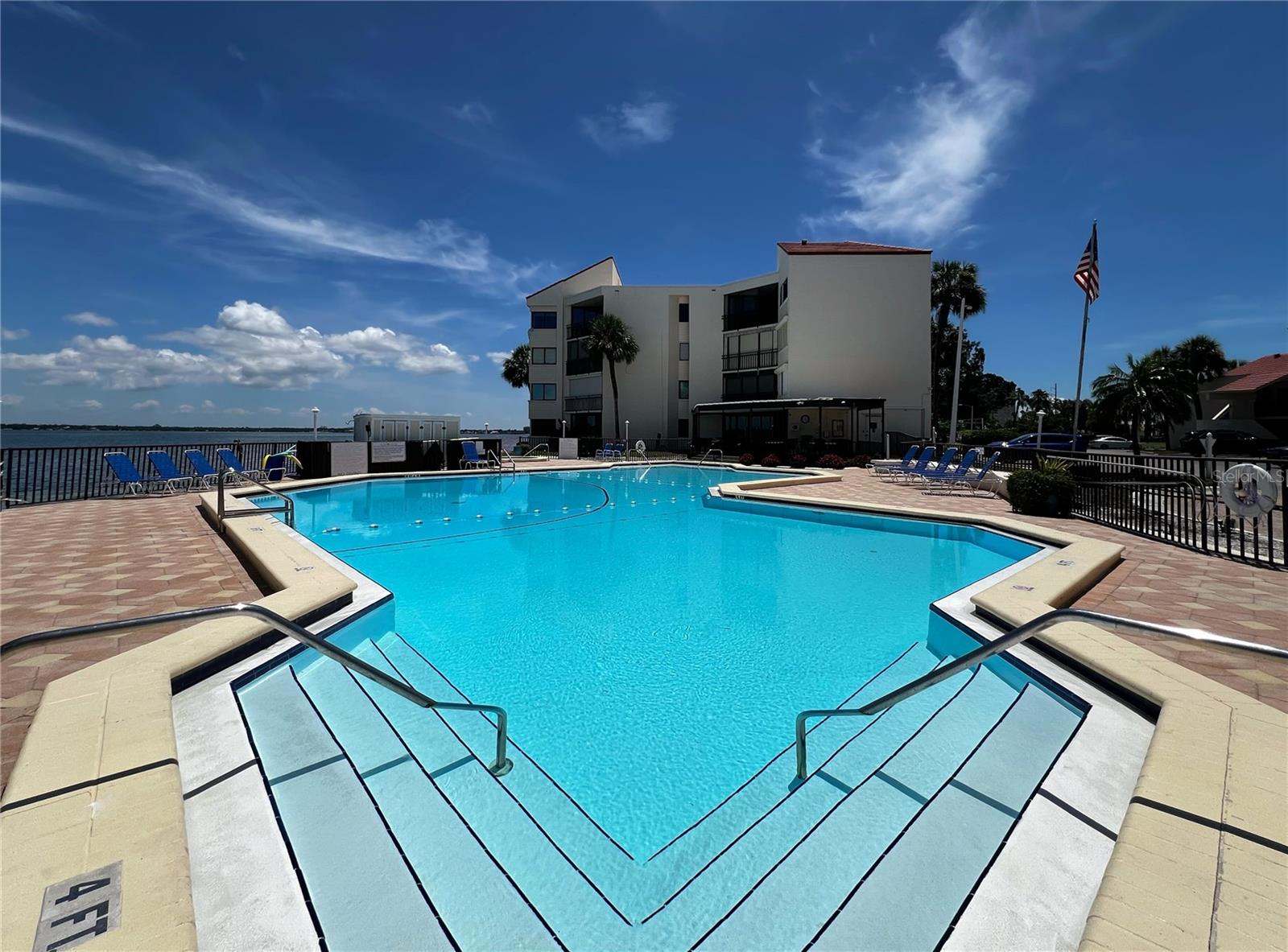 5541 LA PUERTA DEL SOL BLVD S #317, ST PETERSBURG, FL, 33715