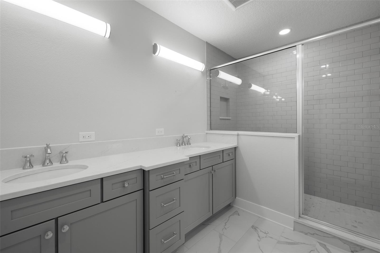 4208 W CARMEN ST #B, TAMPA, FL, 33609