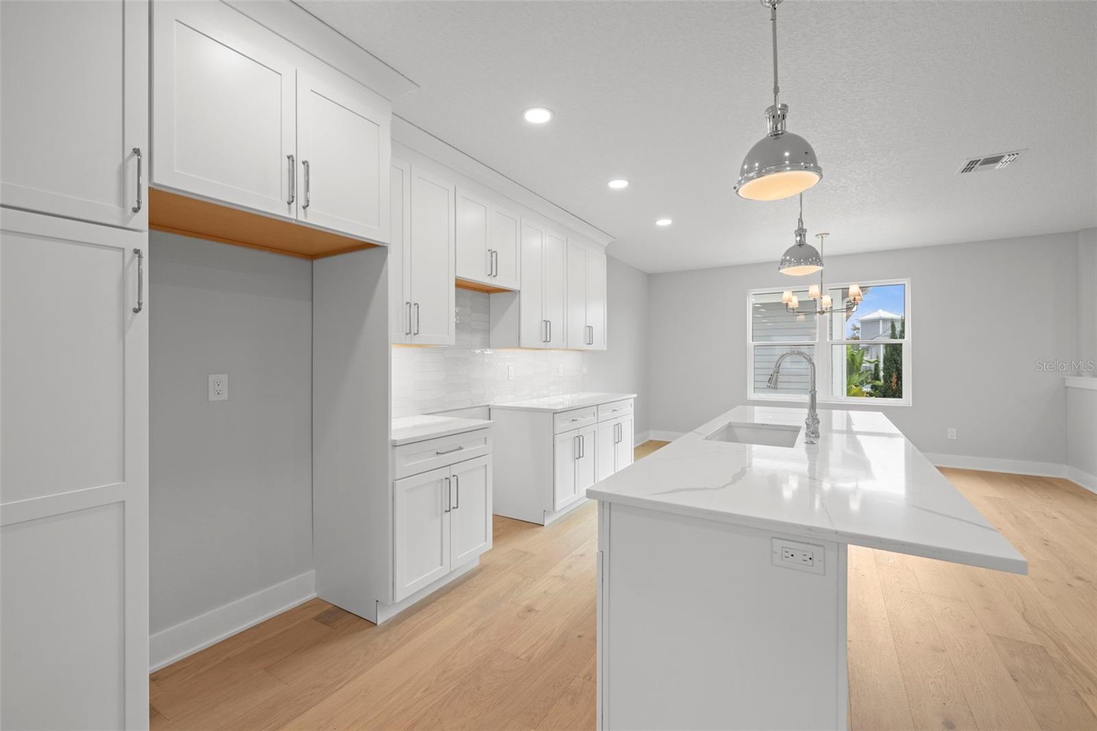 4208 W CARMEN ST #B, TAMPA, FL, 33609