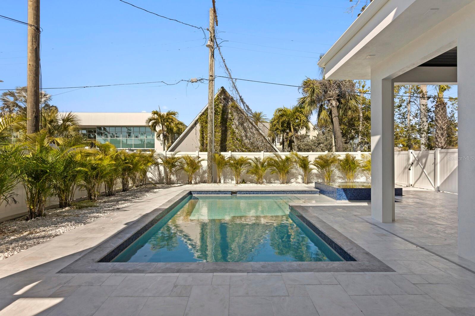 TB8471775 Property Photo