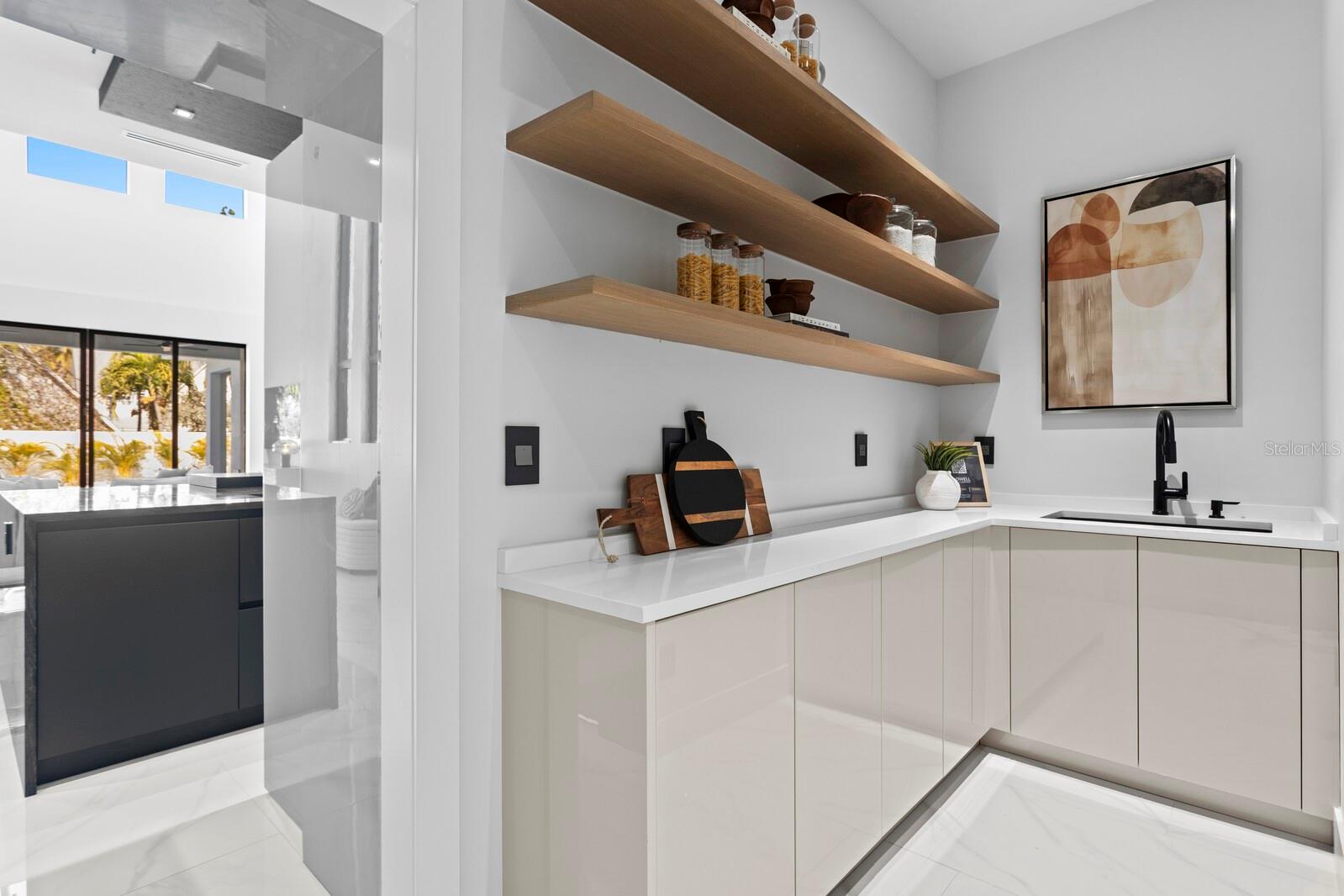 TB8471775 Property Photo