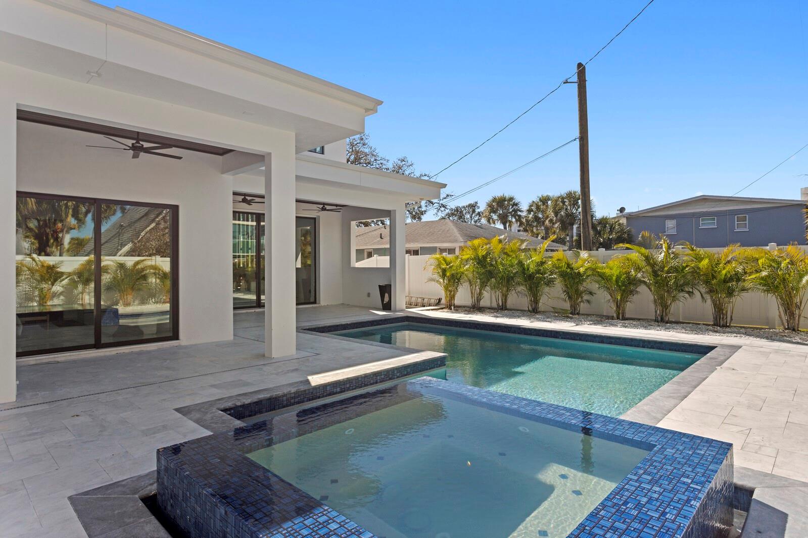 TB8471775 Property Photo