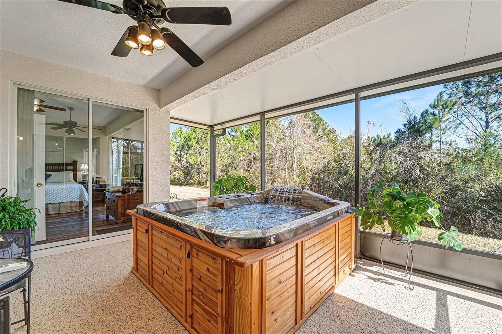 10118 CLEGHORN DR, SAN ANTONIO, FL, 33576