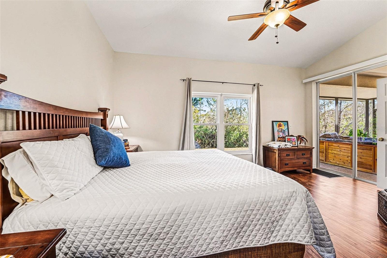 10118 CLEGHORN DR, SAN ANTONIO, FL, 33576