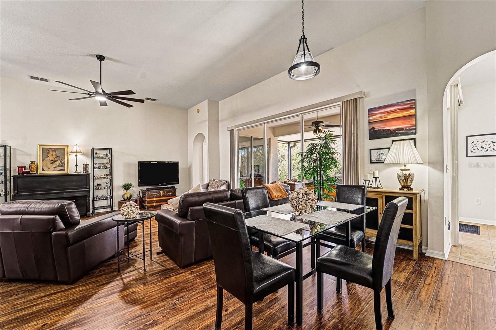 10118 CLEGHORN DR, SAN ANTONIO, FL, 33576