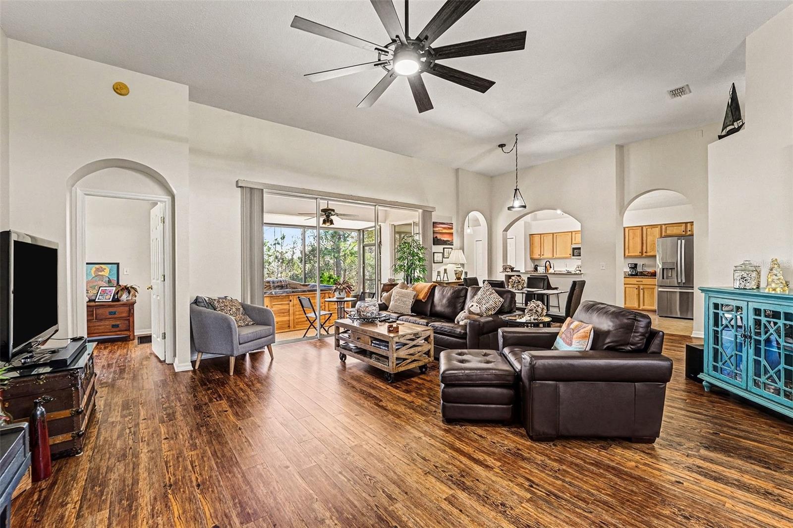 10118 CLEGHORN DR, SAN ANTONIO, FL, 33576