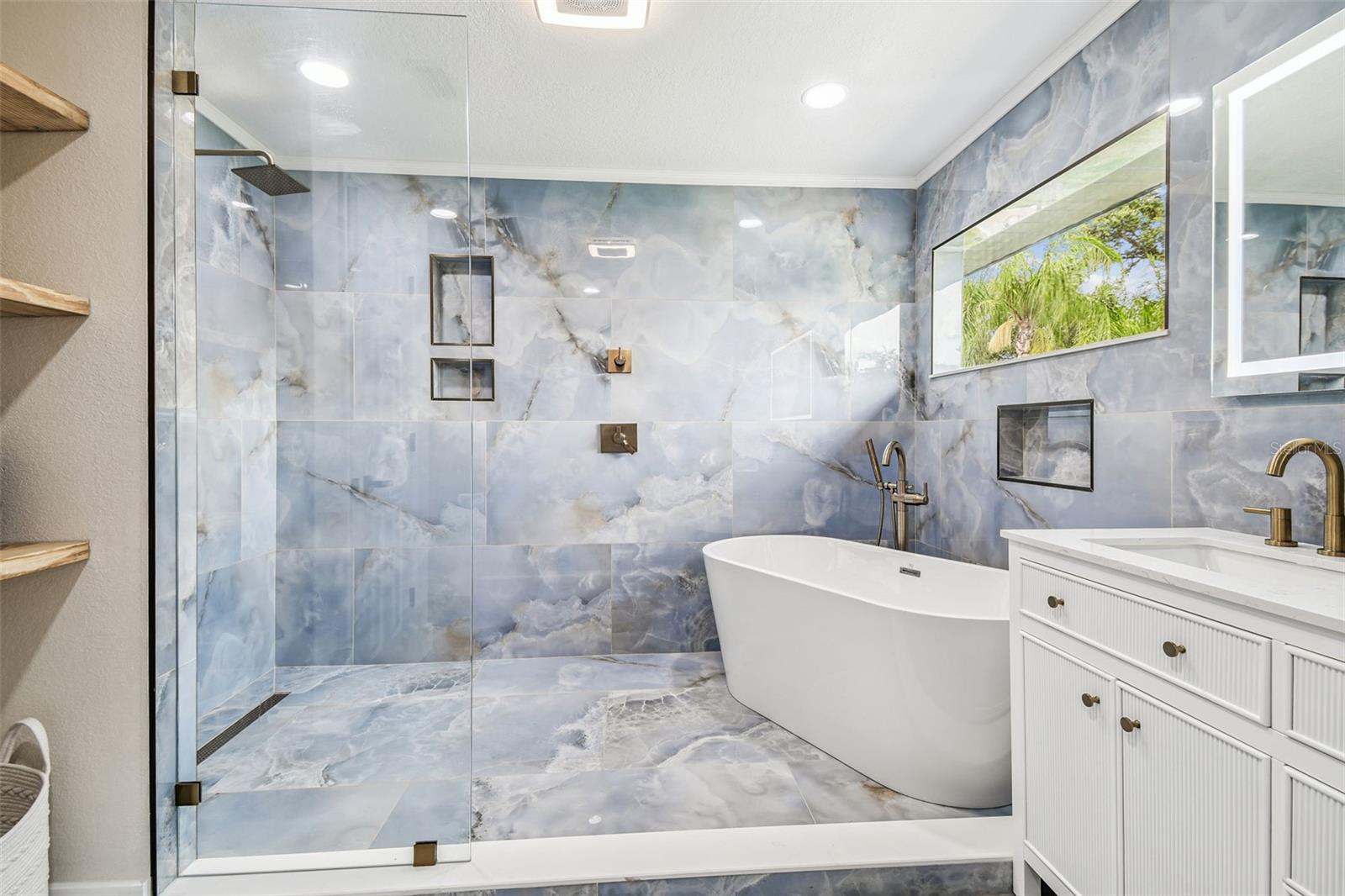 2810 FOREST CLUB DR, PLANT CITY, FL, 33566