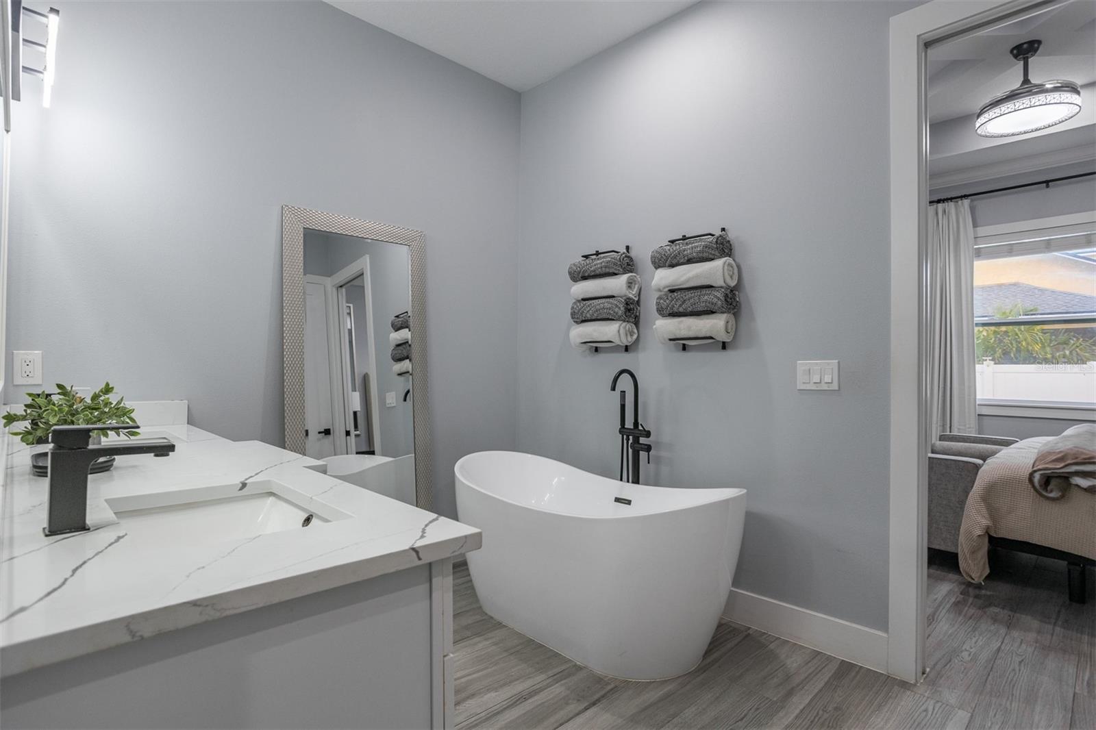 3301 W DEWEY ST, TAMPA, FL, 33607