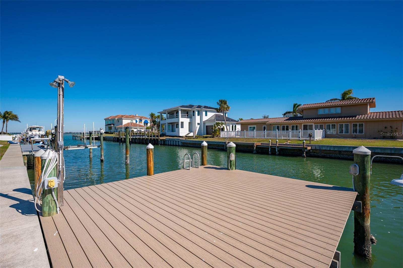 548 GUNWALE LN, LONGBOAT KEY, FL, 34228