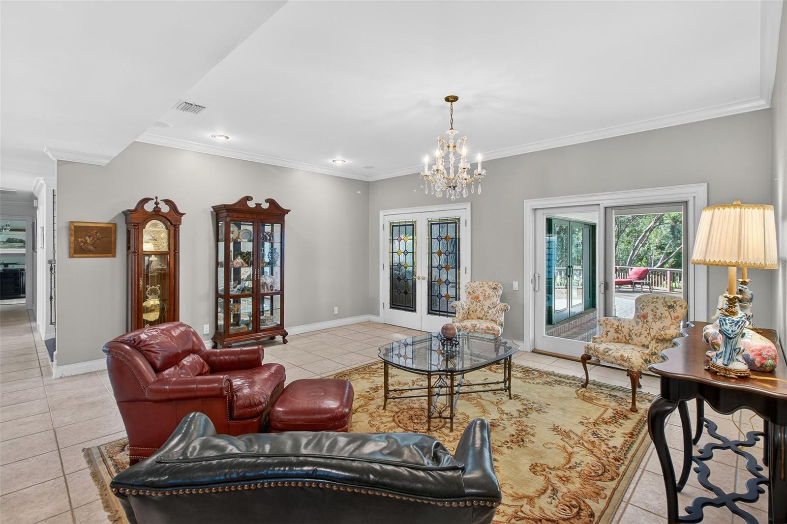 1100 TORTUGA CIR NE, ST PETERSBURG, FL, 33702