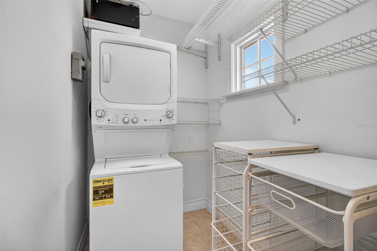 1100 TORTUGA CIR NE, ST PETERSBURG, FL, 33702