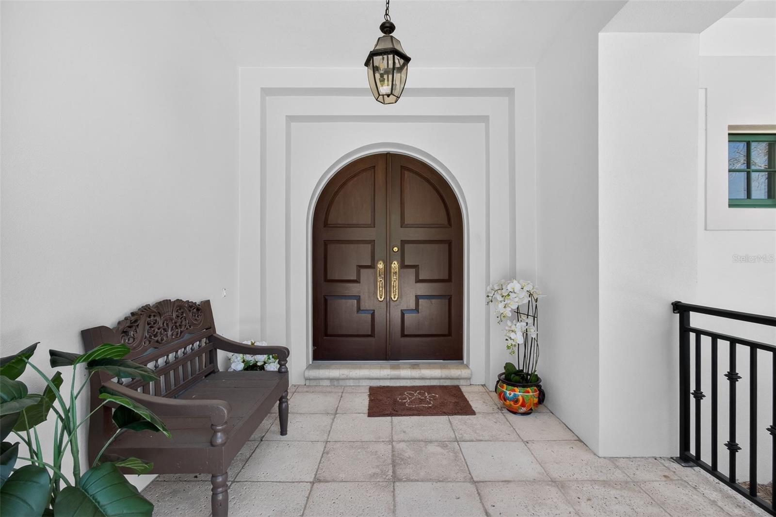 1100 TORTUGA CIR NE, ST PETERSBURG, FL, 33702