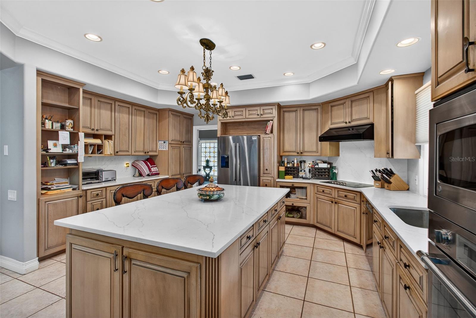 1100 TORTUGA CIR NE, ST PETERSBURG, FL, 33702