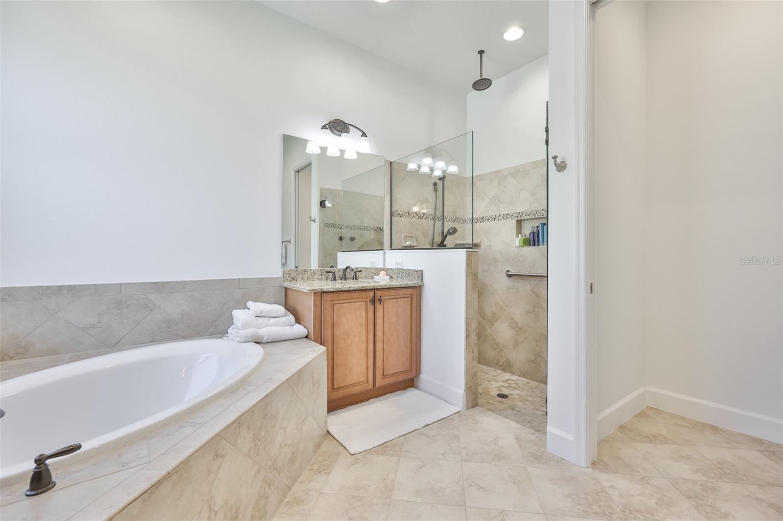 2233 S PEBBLE BEACH BLVD, SUN CITY CENTER, FL, 33573