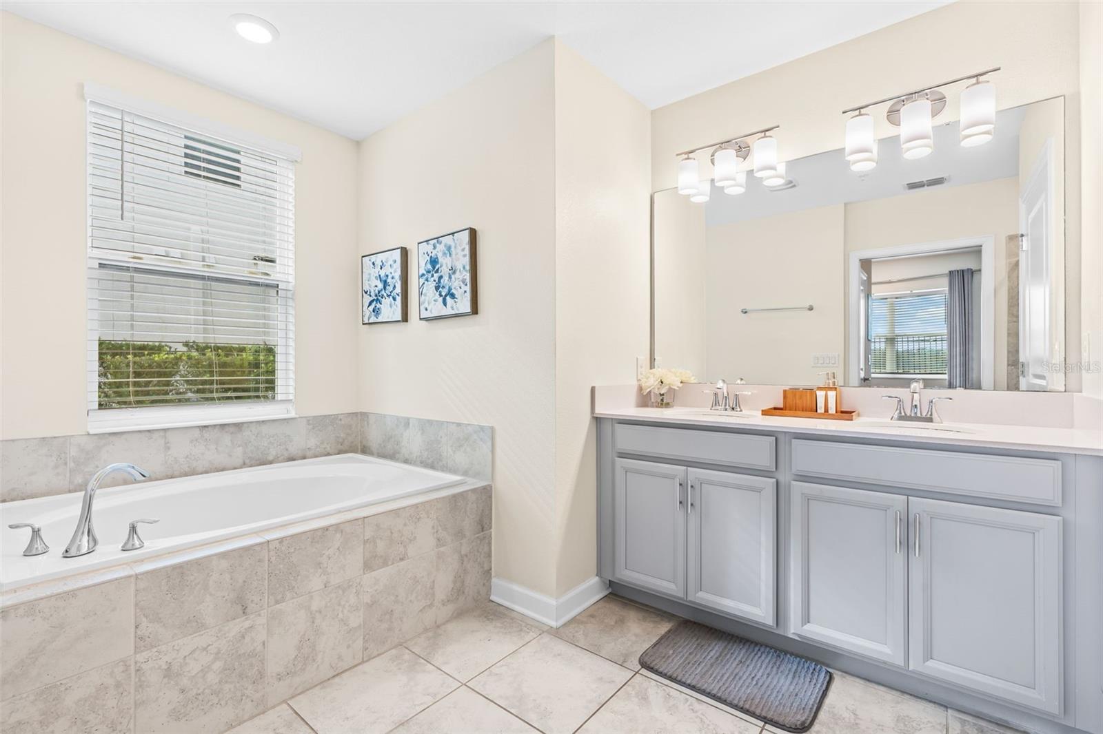 547 OCEAN COURSE AVE, DAVENPORT, FL, 33896