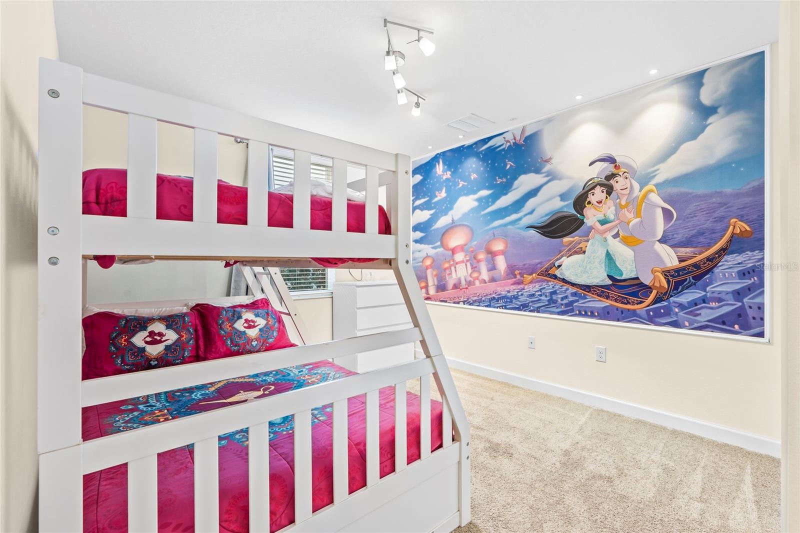 547 OCEAN COURSE AVE, DAVENPORT, FL, 33896