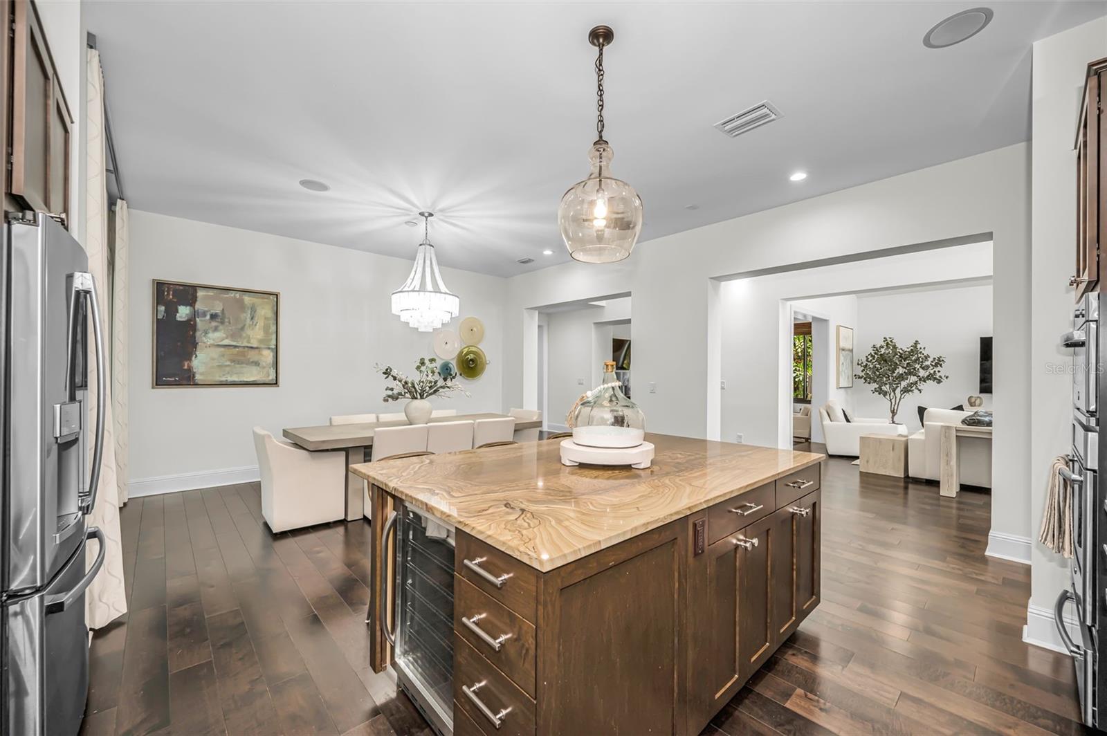 1710 BRIGHTWATERS BLVD NE, ST PETERSBURG, FL, 33704