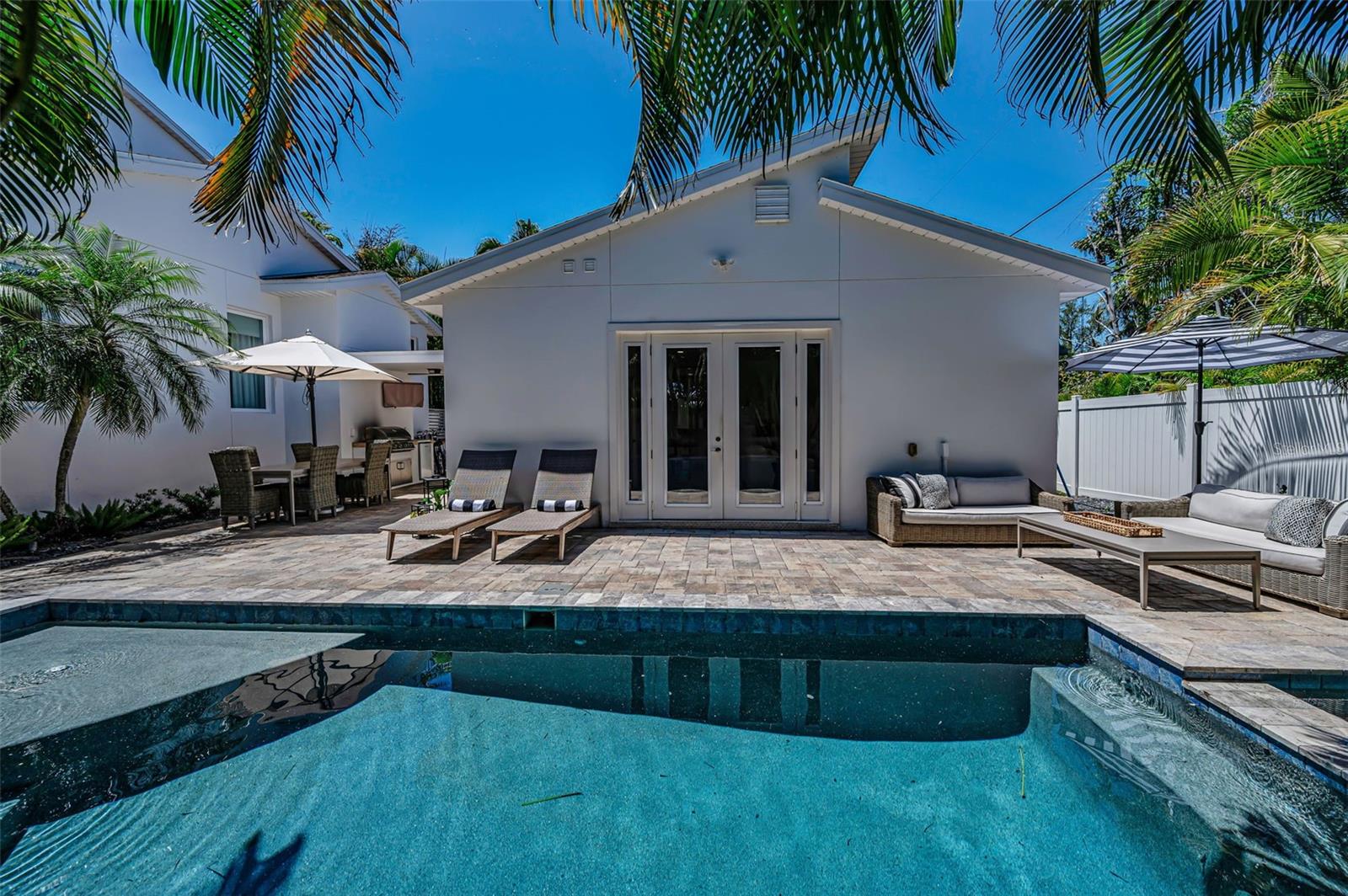 1710 BRIGHTWATERS BLVD NE, ST PETERSBURG, FL, 33704