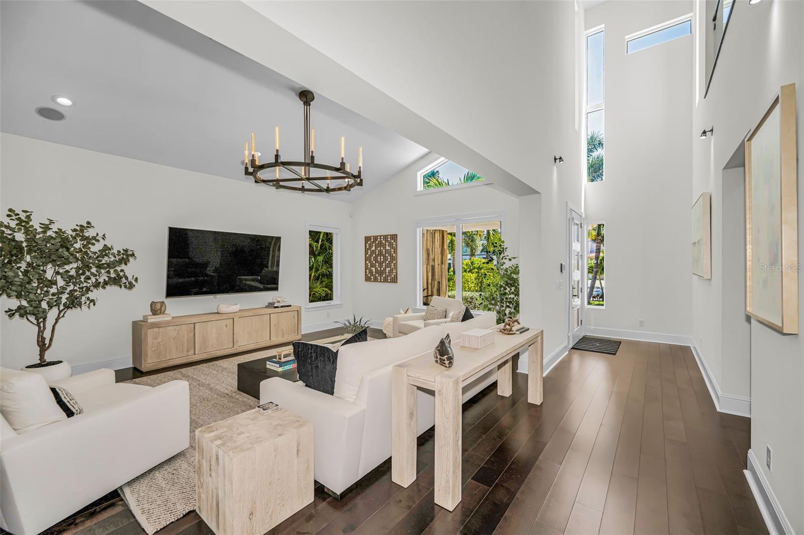 1710 BRIGHTWATERS BLVD NE, ST PETERSBURG, FL, 33704