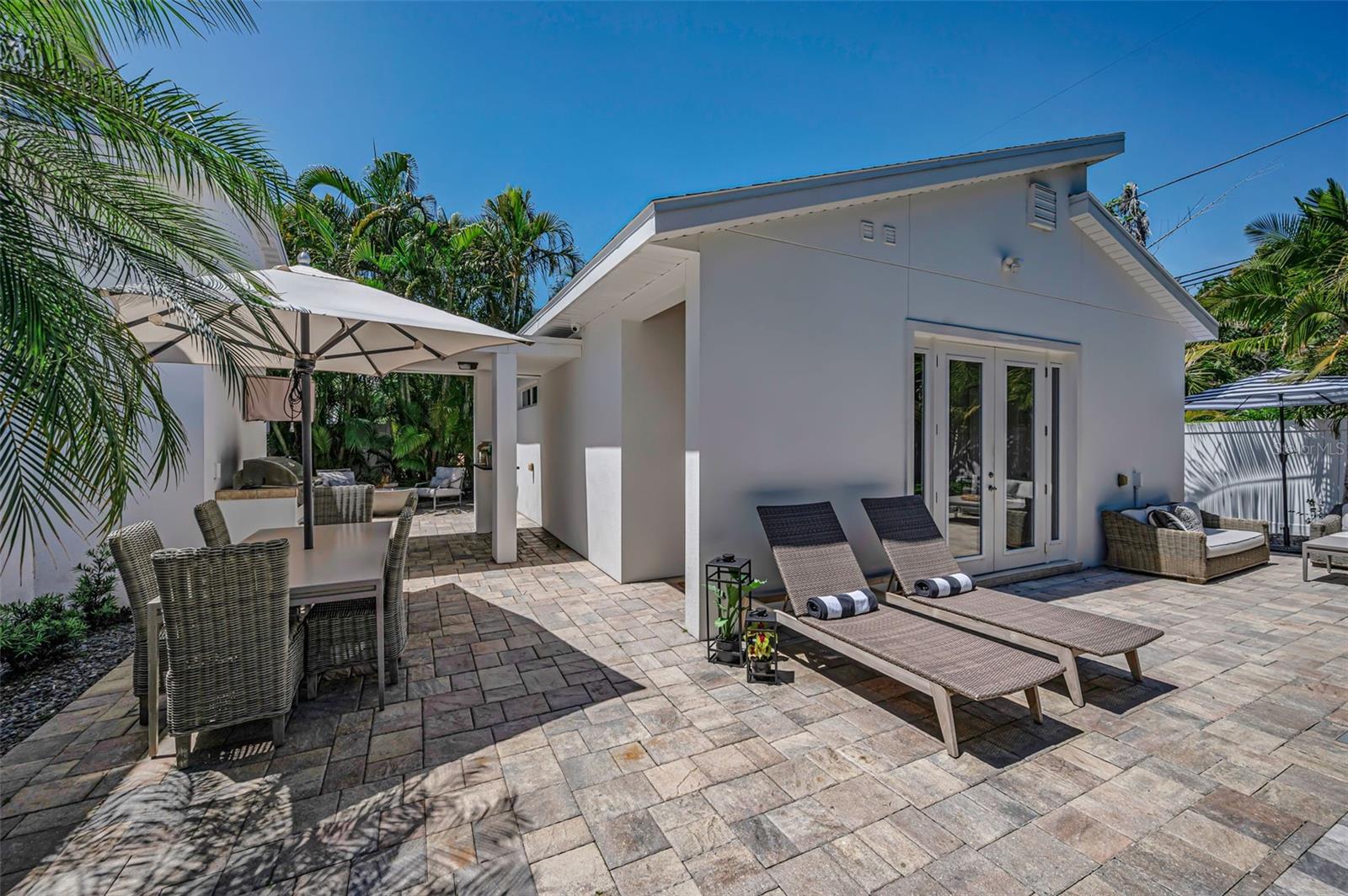 1710 BRIGHTWATERS BLVD NE, ST PETERSBURG, FL, 33704