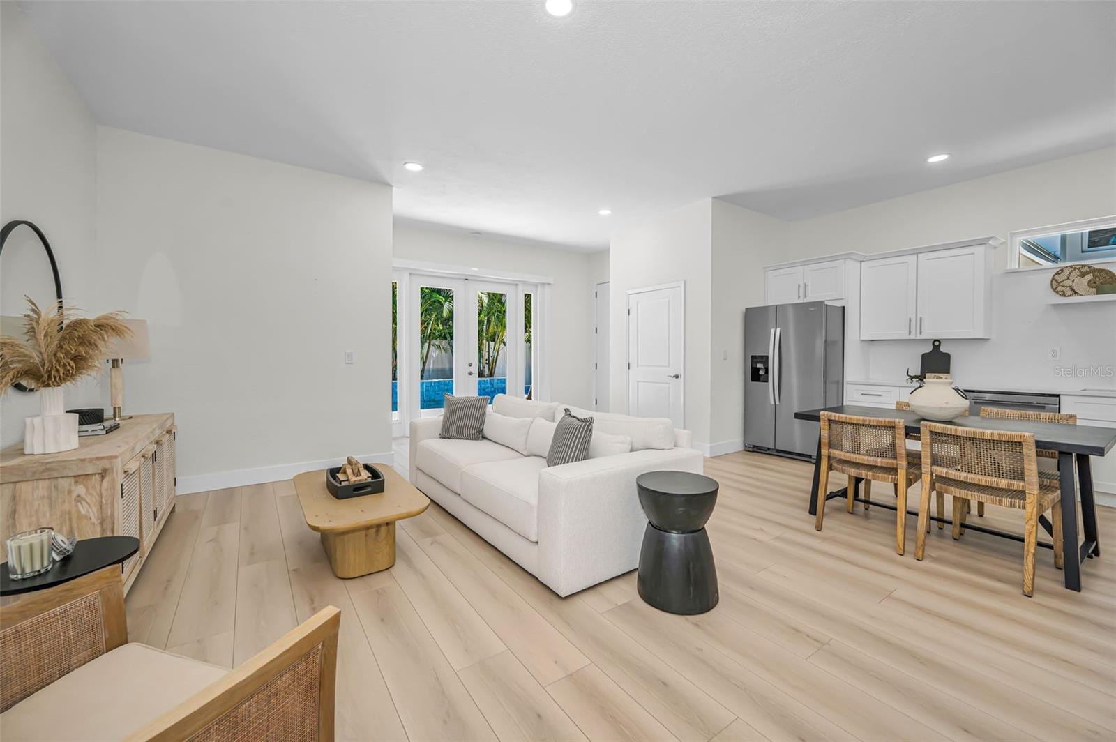 1710 BRIGHTWATERS BLVD NE, ST PETERSBURG, FL, 33704