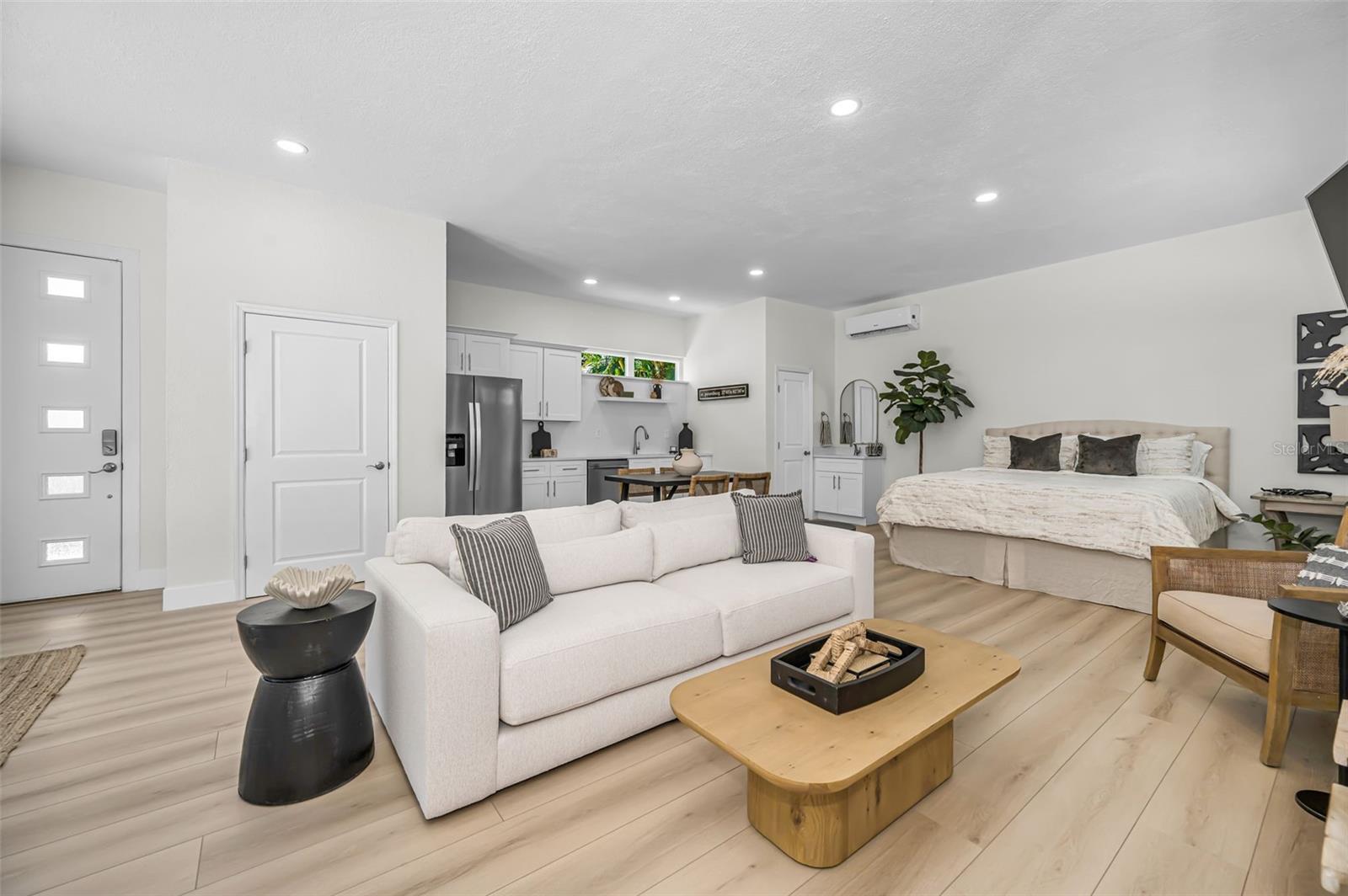 1710 BRIGHTWATERS BLVD NE, ST PETERSBURG, FL, 33704